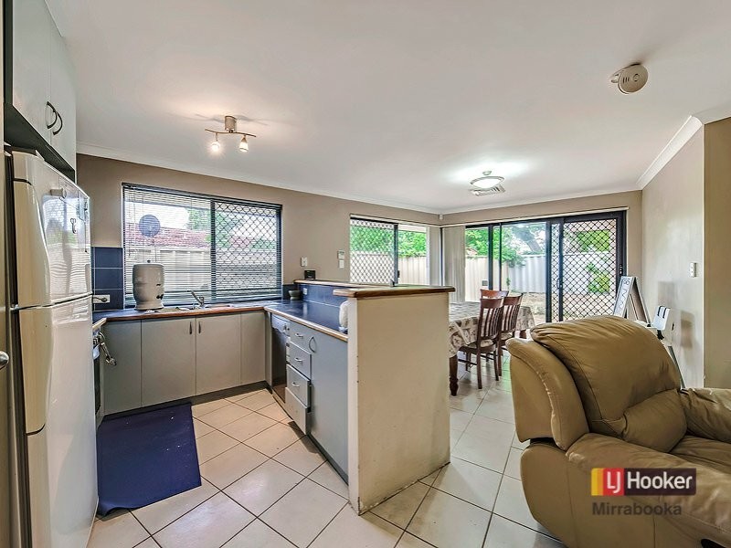 32 Gibb Crescent, Westminster WA 6061