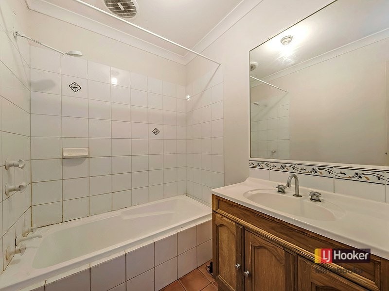 32 Gibb Crescent, Westminster WA 6061