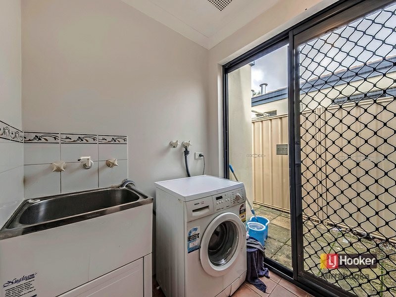 32 Gibb Crescent, Westminster WA 6061