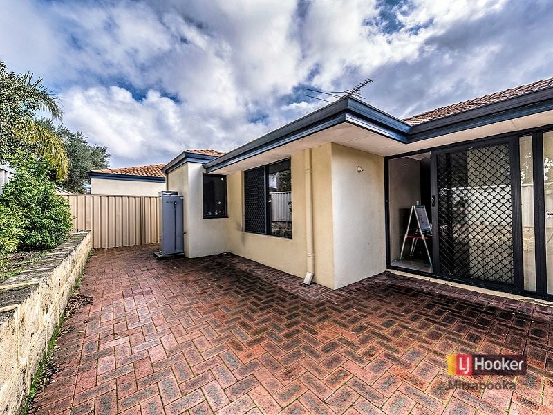 32 Gibb Crescent, Westminster WA 6061