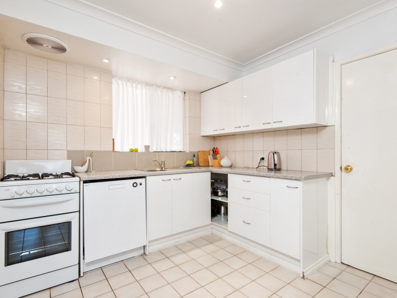 25 Morgan Way, Girrawheen WA 6064