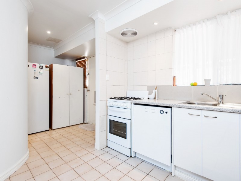 25 Morgan Way, Girrawheen WA 6064