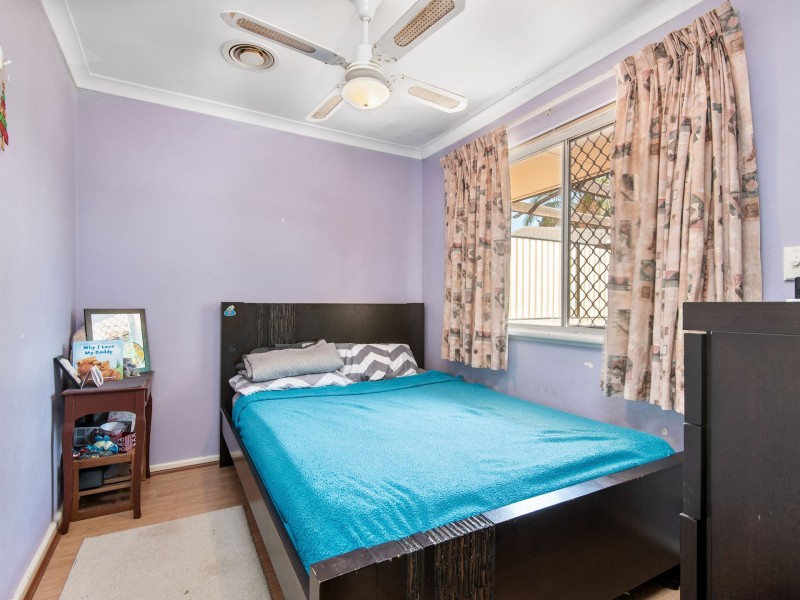 25 Morgan Way, Girrawheen WA 6064