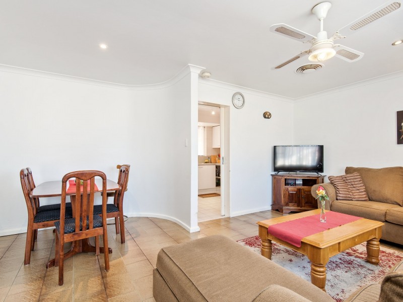 25 Morgan Way, Girrawheen WA 6064