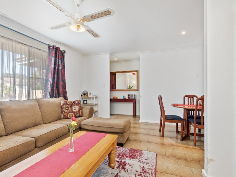 25 Morgan Way, Girrawheen WA 6064