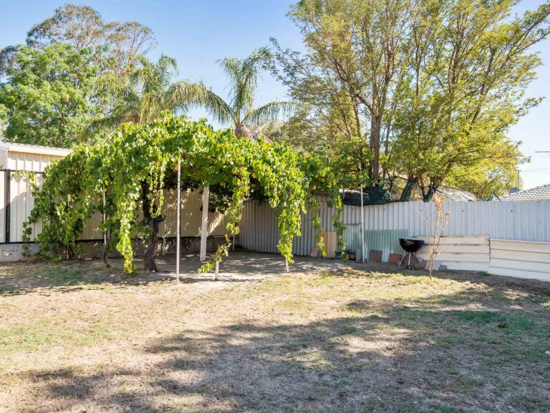 25 Morgan Way, Girrawheen WA 6064