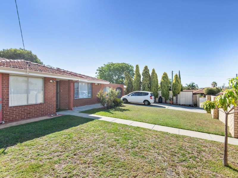 25 Morgan Way, Girrawheen WA 6064