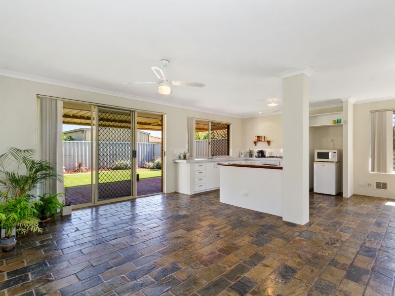 14 Yerilla Glen, Ballajura WA 6066