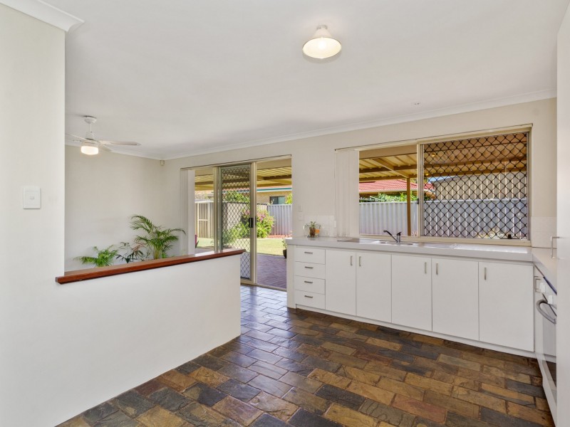 14 Yerilla Glen, Ballajura WA 6066