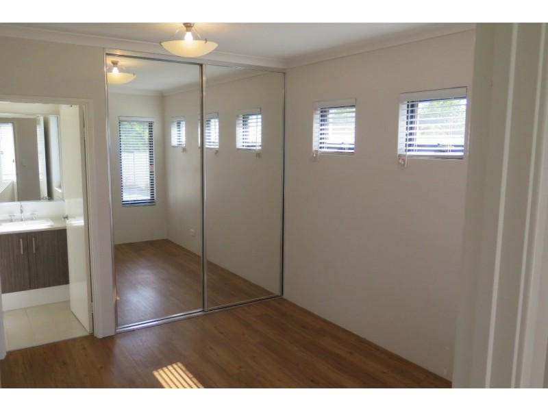 25B Newhaven Way, Nollamara WA 6061