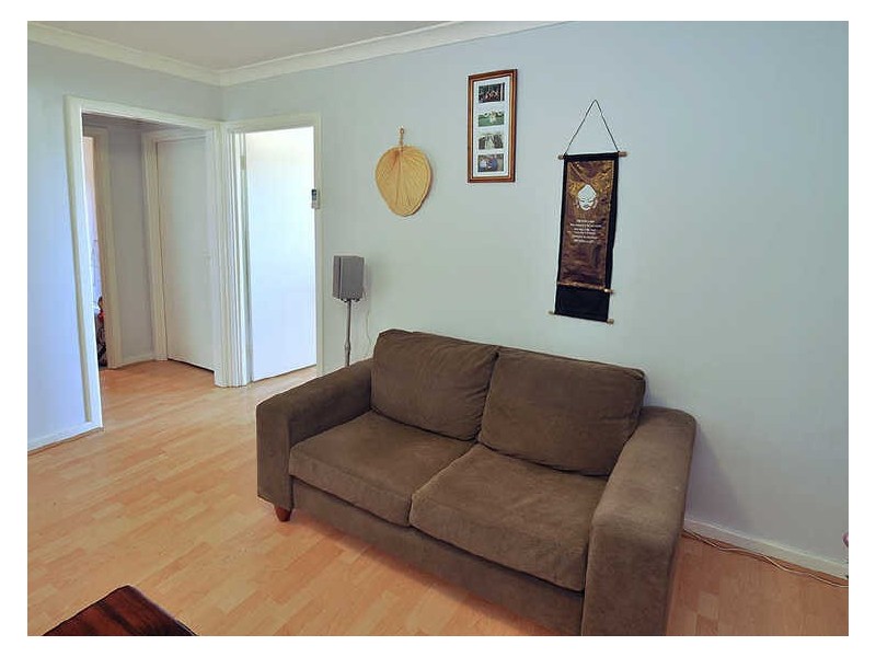 A/4 Hatfield Way, Girrawheen WA 6064