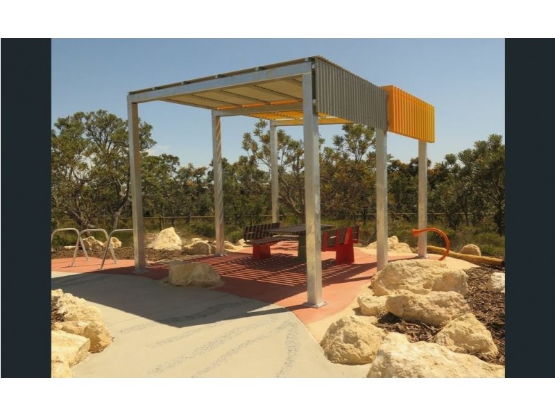 28 Thaxter Rd, Landsdale WA 6065