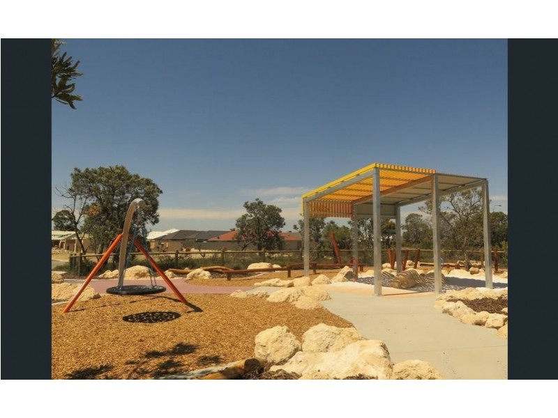 28 Thaxter Rd, Landsdale WA 6065