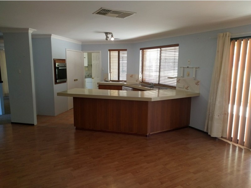 14 Sherwood Place, Alexander Heights WA 6064