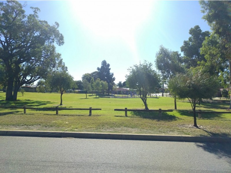 4 Vallack Grove, Mirrabooka WA 6061