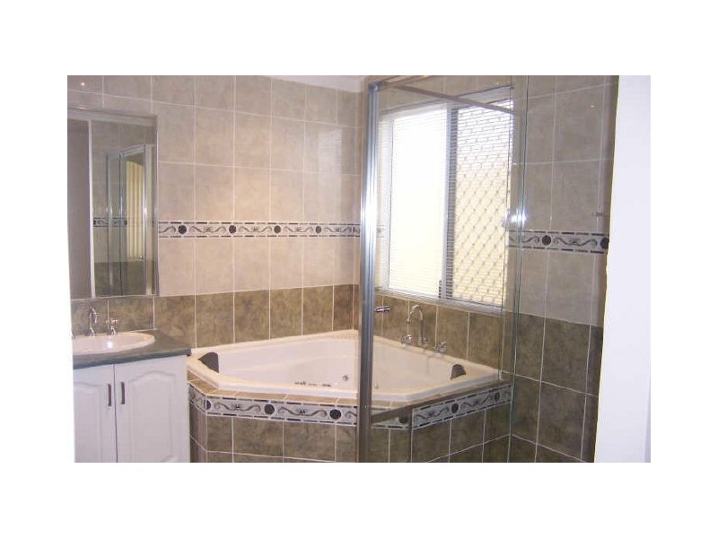 23 Hardcastle Avenue, Landsdale WA 6065