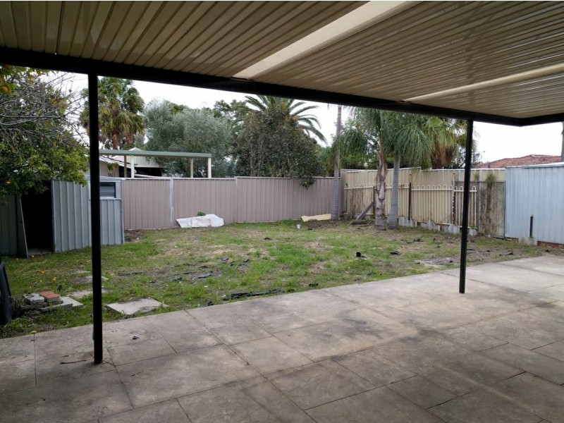 15A Buntine Way, Girrawheen WA 6064