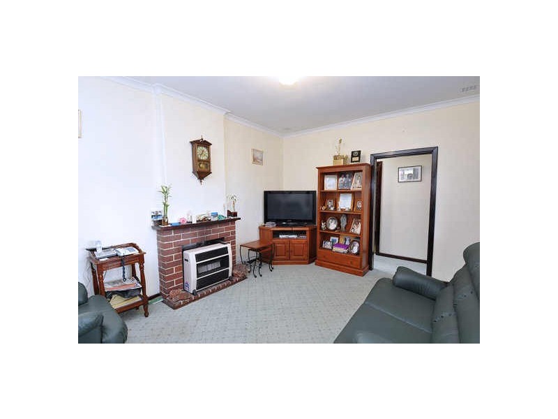 4 Burnett Street, Embleton WA 6062