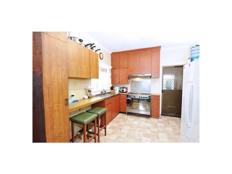 4 Burnett Street, Embleton WA 6062