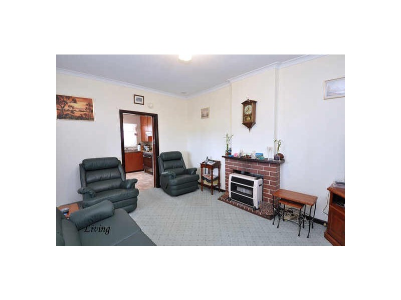 4 Burnett Street, Embleton WA 6062