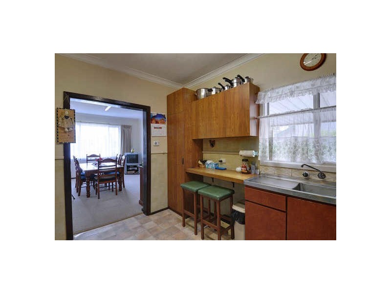 4 Burnett Street, Embleton WA 6062