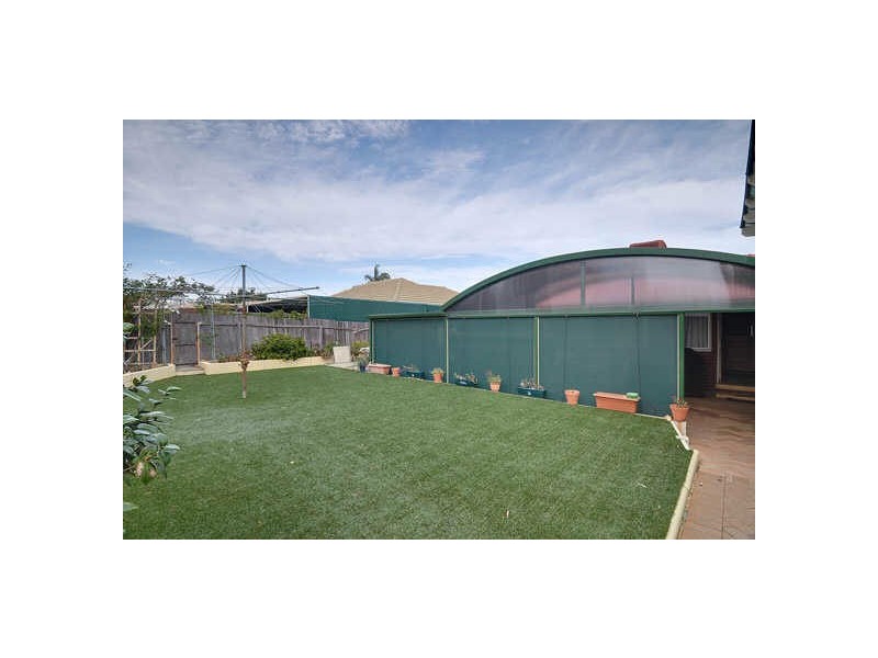 4 Burnett Street, Embleton WA 6062