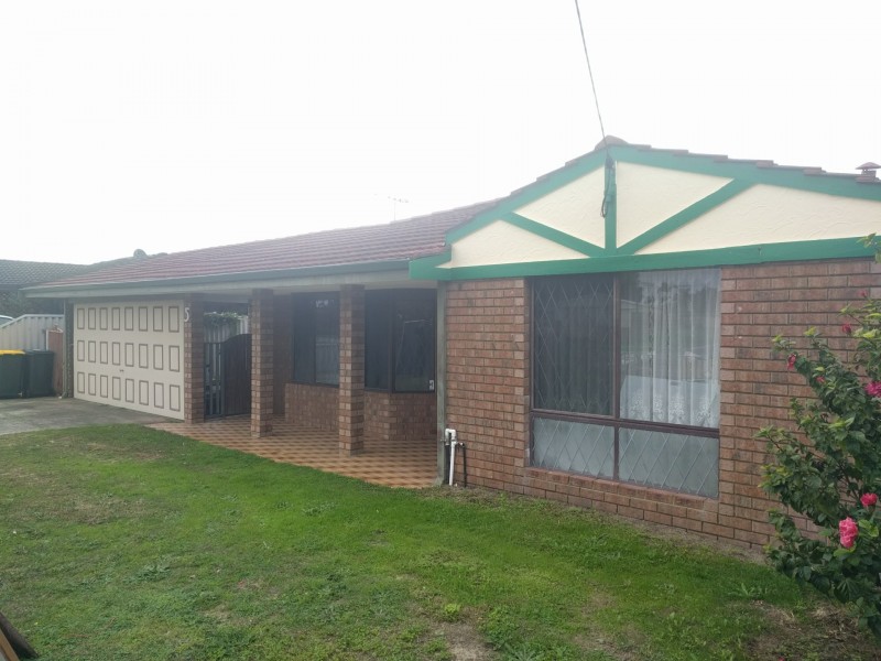 5 Madeira Ave, Beechboro WA 6063
