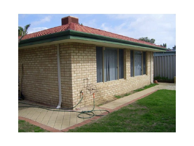 52 Frangipani Loop, Marangaroo WA 6064