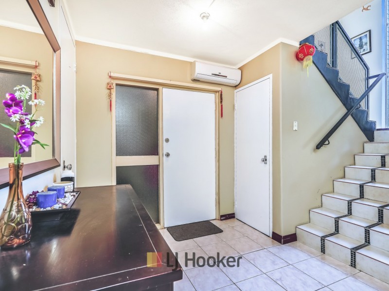 4 Hainsworth Avenue, Girrawheen WA 6064