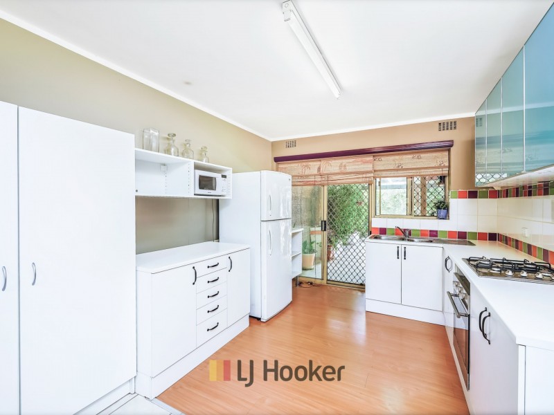 4 Hainsworth Avenue, Girrawheen WA 6064