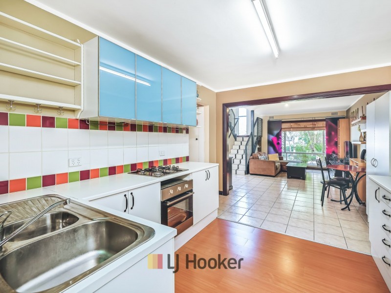 4 Hainsworth Avenue, Girrawheen WA 6064