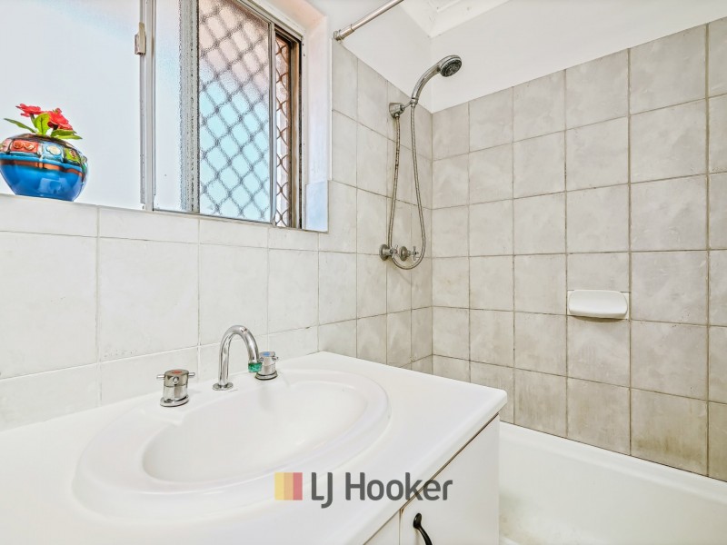 4 Hainsworth Avenue, Girrawheen WA 6064