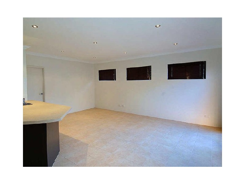 2/17 Loughton Way, Balga WA 6061