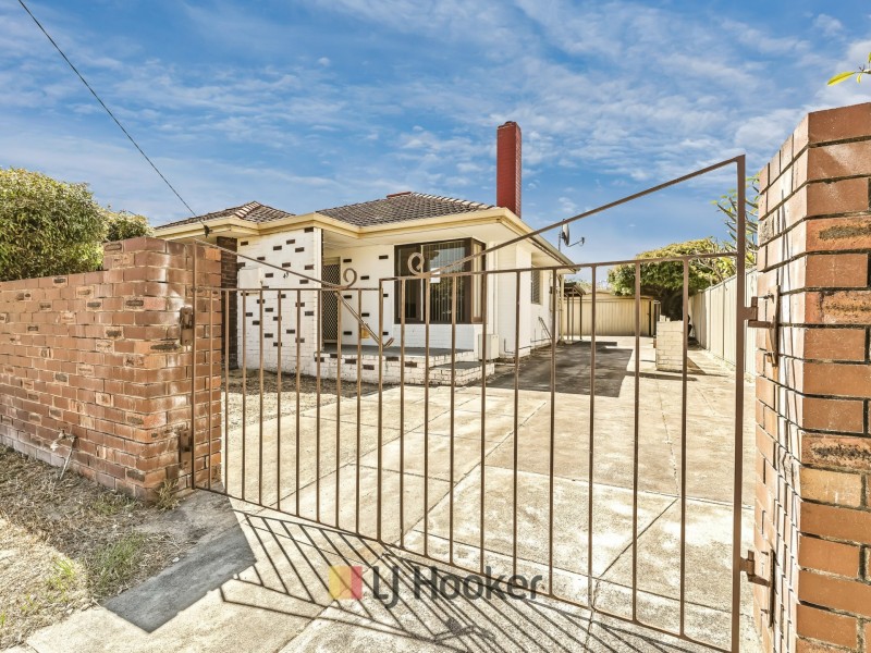 49 Medbury Rd, Westminster WA 6061