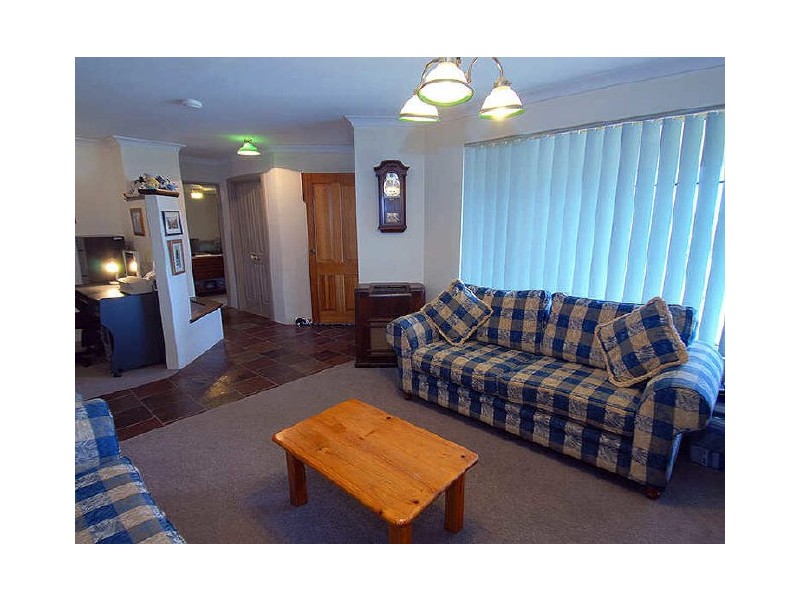 20 Greenwood Retreat, Alexander Heights WA 6064