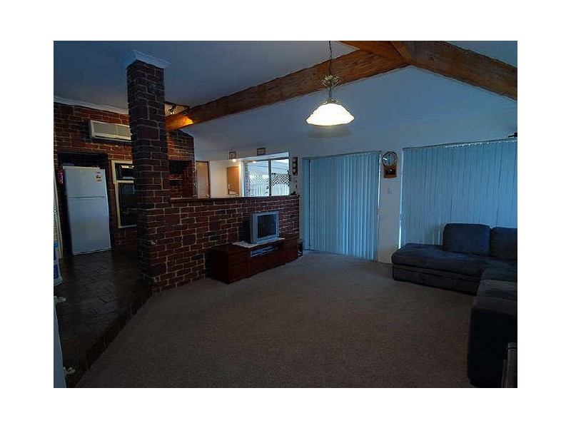 20 Greenwood Retreat, Alexander Heights WA 6064