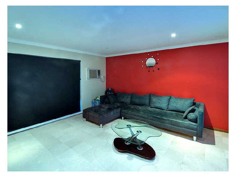 8 Woodall Street, Dianella WA 6059