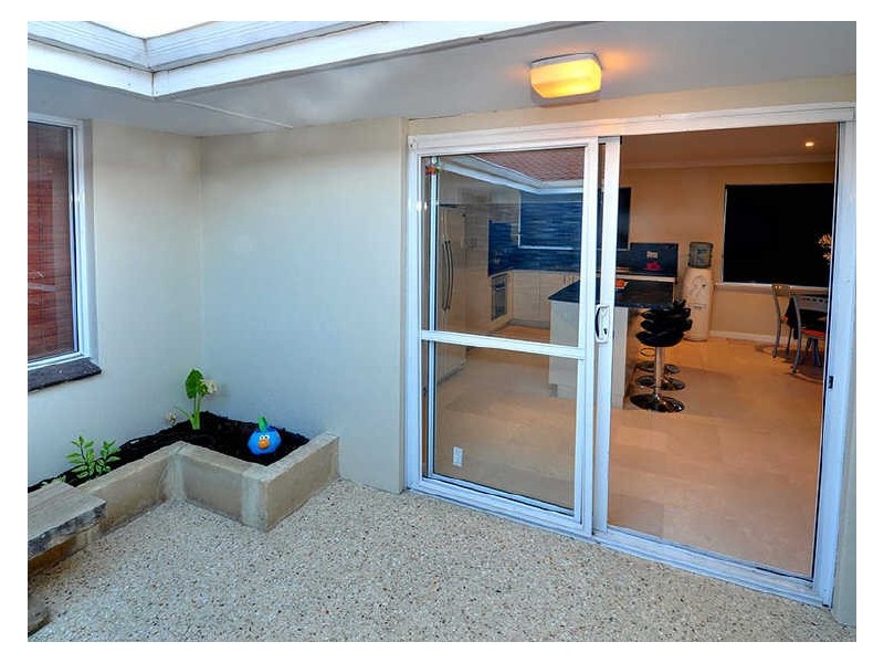 8 Woodall Street, Dianella WA 6059