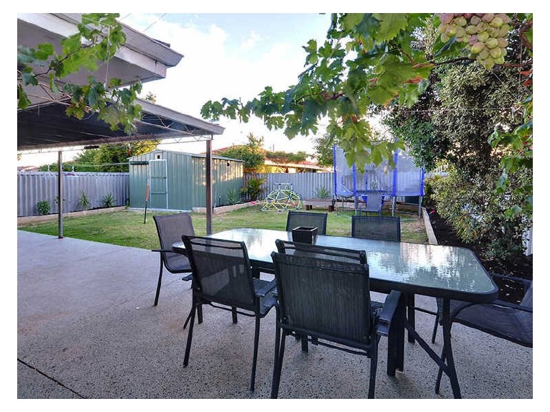 8 Woodall Street, Dianella WA 6059