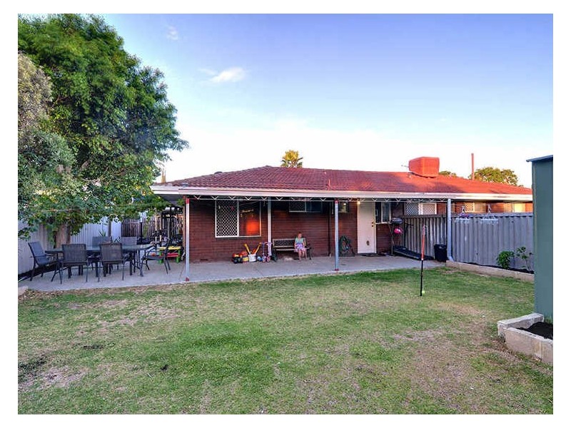 8 Woodall Street, Dianella WA 6059