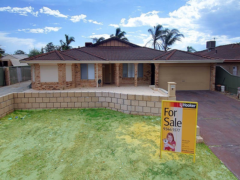 65 The Avenue, Alexander Heights WA 6064