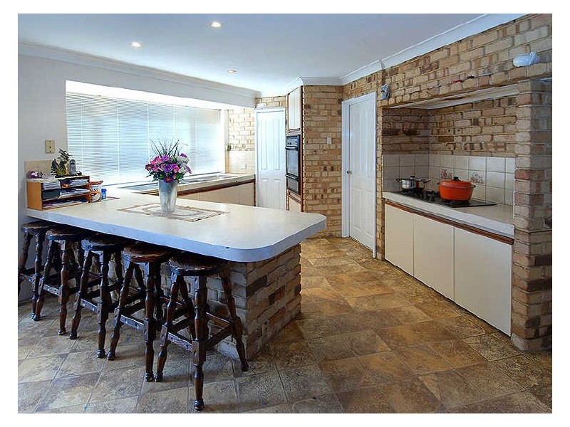 65 The Avenue, Alexander Heights WA 6064