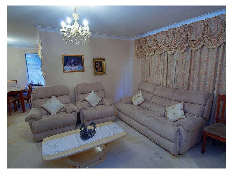 65 The Avenue, Alexander Heights WA 6064