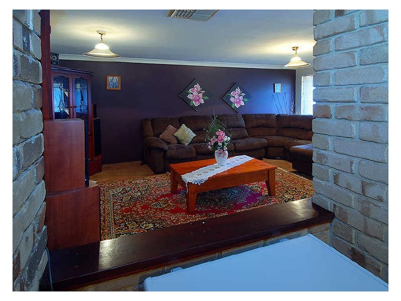 65 The Avenue, Alexander Heights WA 6064