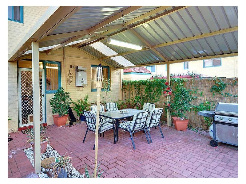 5/20 Shortland Way, Girrawheen WA 6064