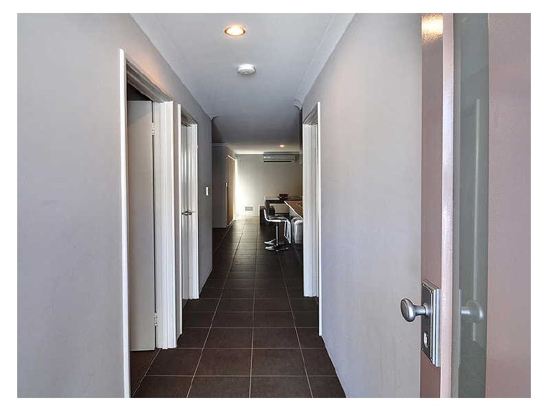 B/18 Rotherfield Road, Westminster WA 6061