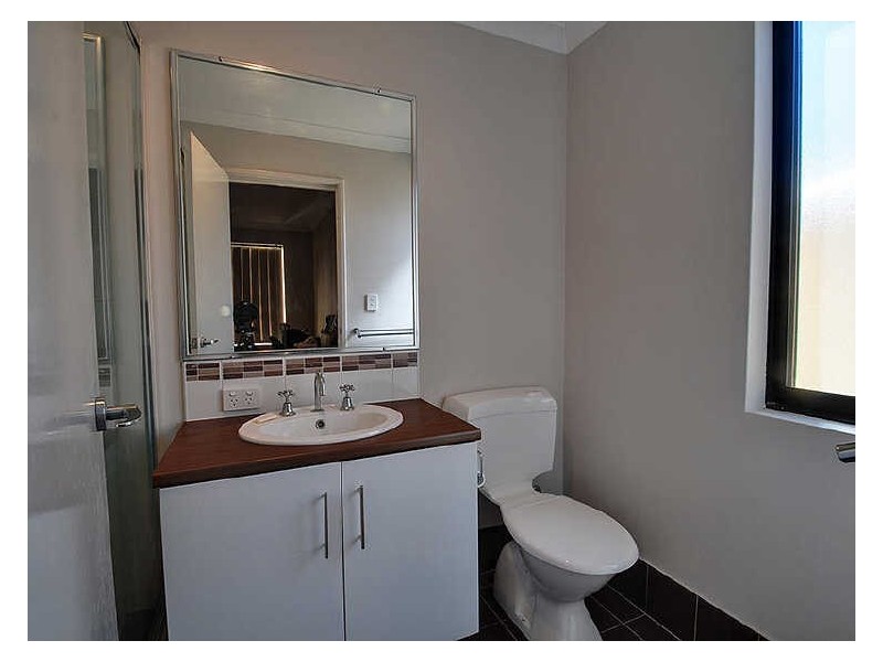 B/18 Rotherfield Road, Westminster WA 6061