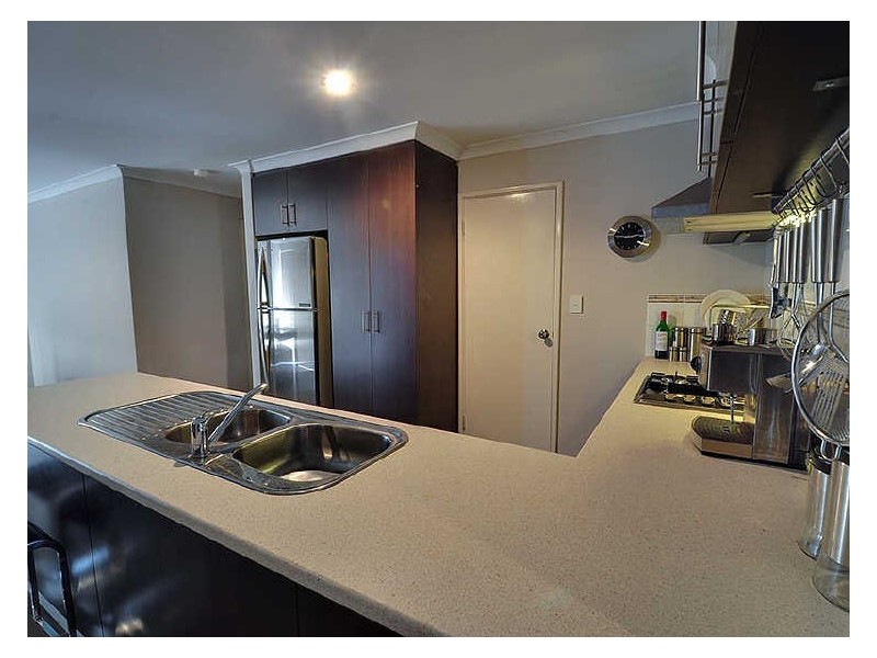 B/18 Rotherfield Road, Westminster WA 6061