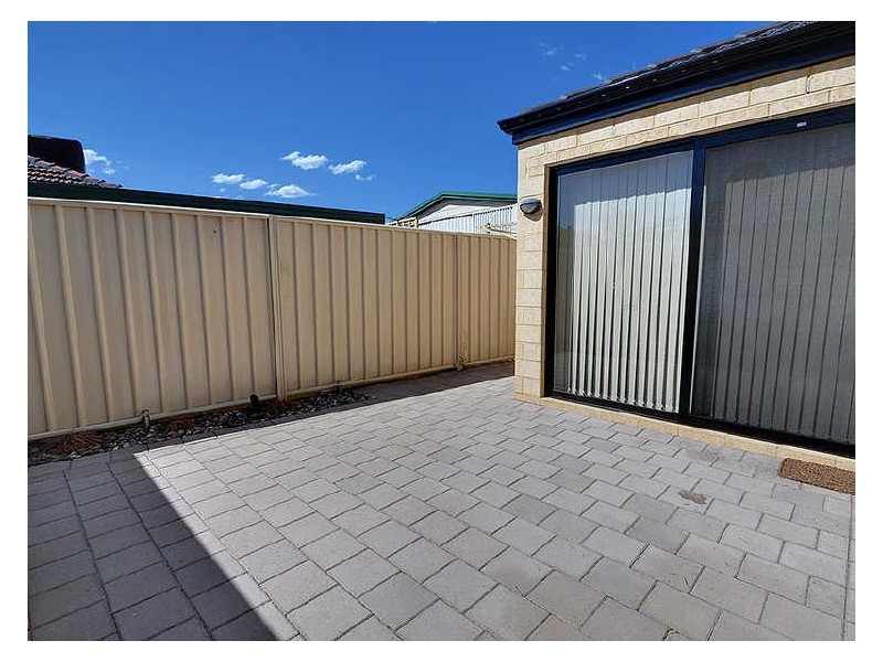 B/18 Rotherfield Road, Westminster WA 6061