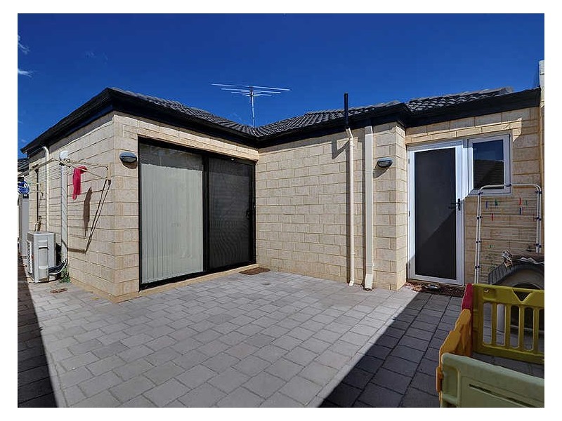 B/18 Rotherfield Road, Westminster WA 6061